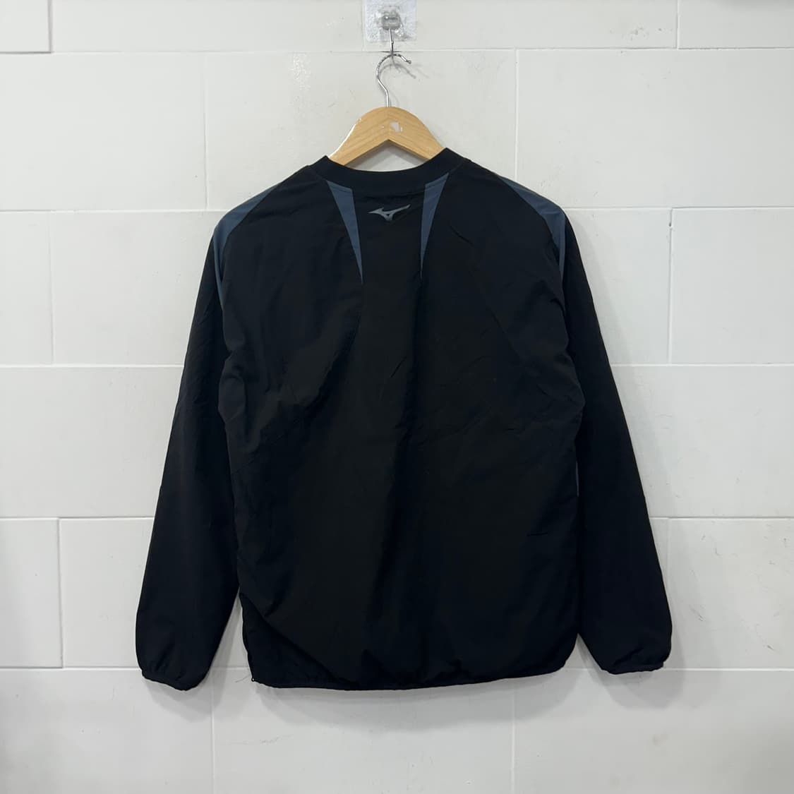 미즈노 리버시블 바람막이 상품이미지9