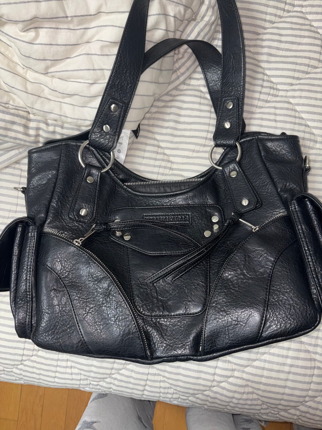 이우가마카라스 블랙 백 상품이미지1