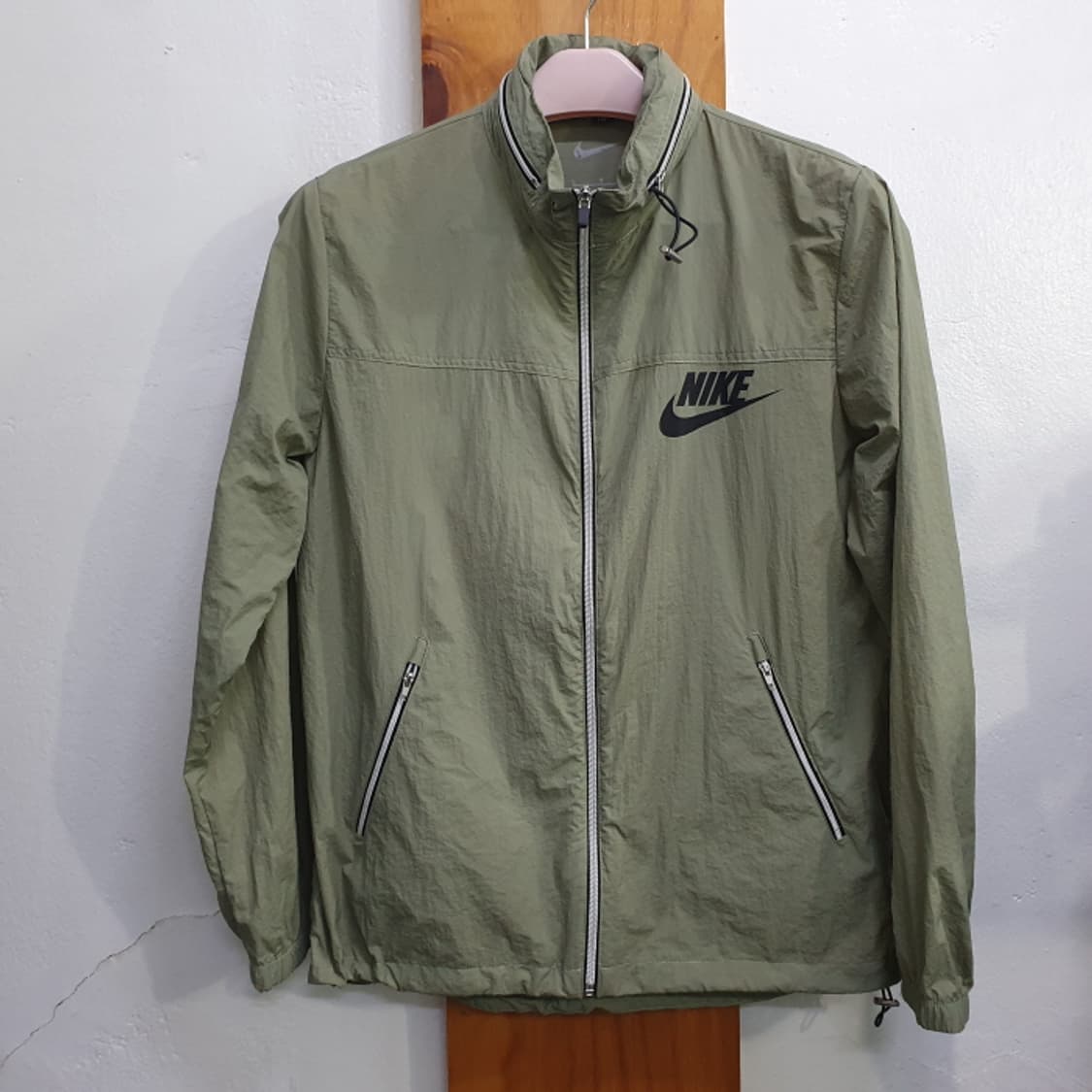 나이키 카키색 후드 바람막이자켓(100) 상품이미지1