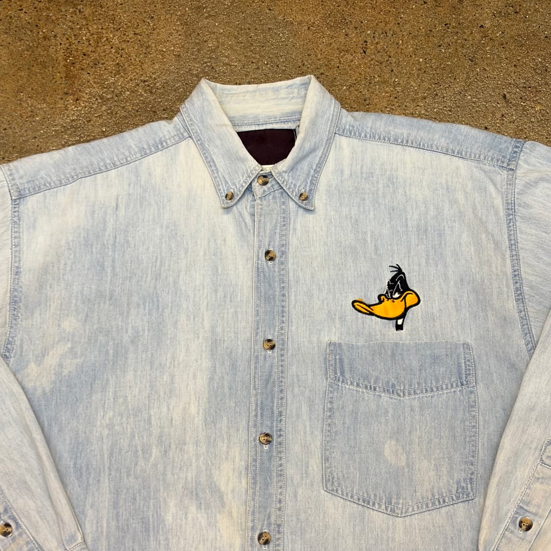 90s 미국 빈티지 루니툰즈 대피덕 연청 청남방 데님셔츠 상품이미지6