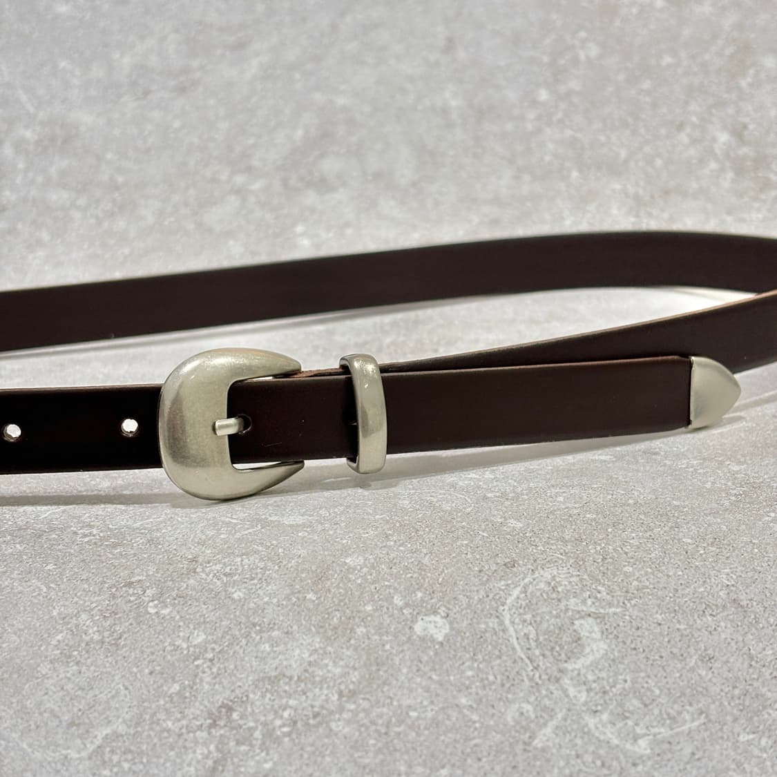 Oribell 라운드 볼드 버클 이탈리아 소가죽 웨스턴 벨트 브라운 상품이미지4