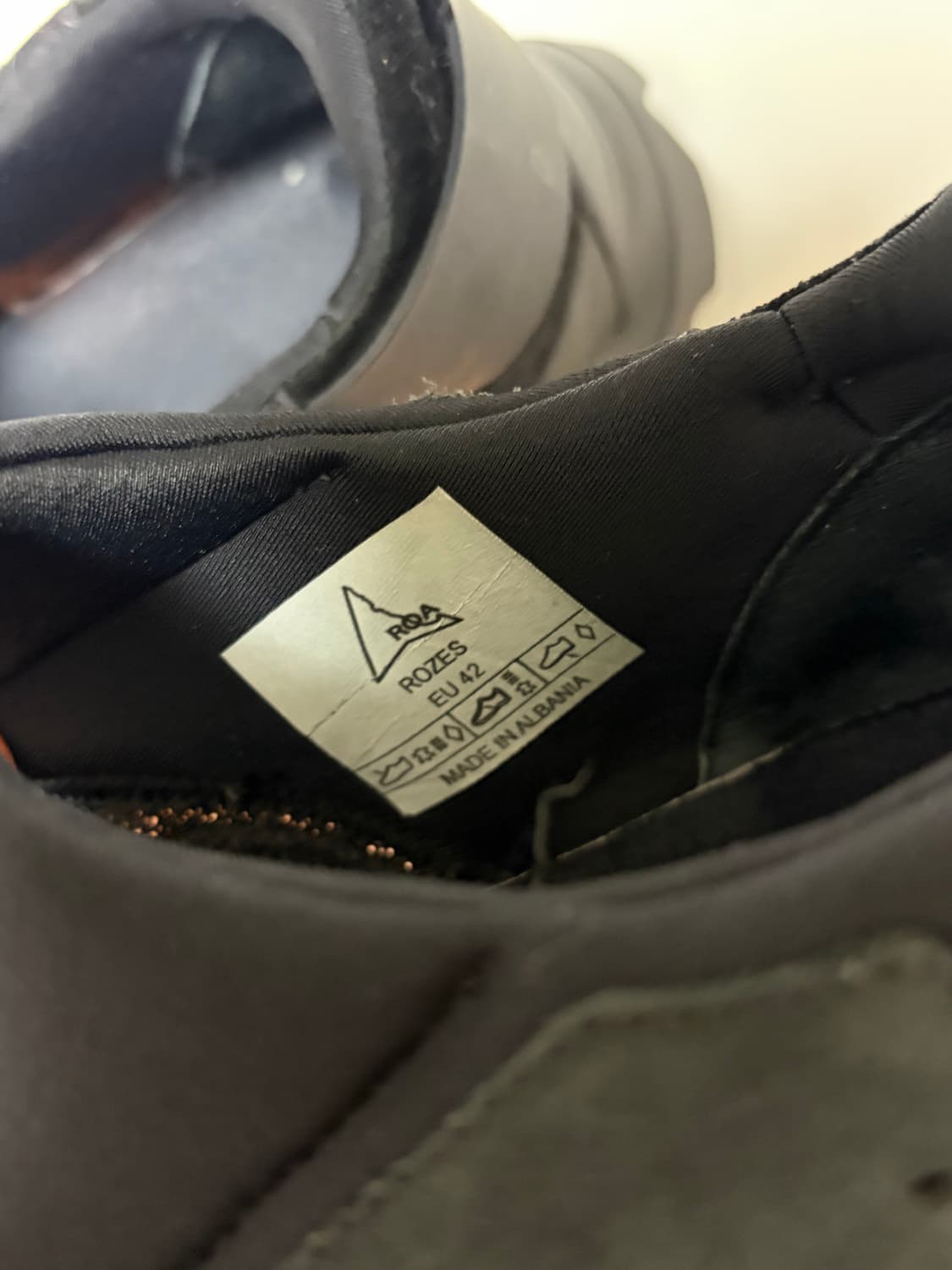 로아 하이킹 로즈 로제스 블랙(42) 상품이미지4