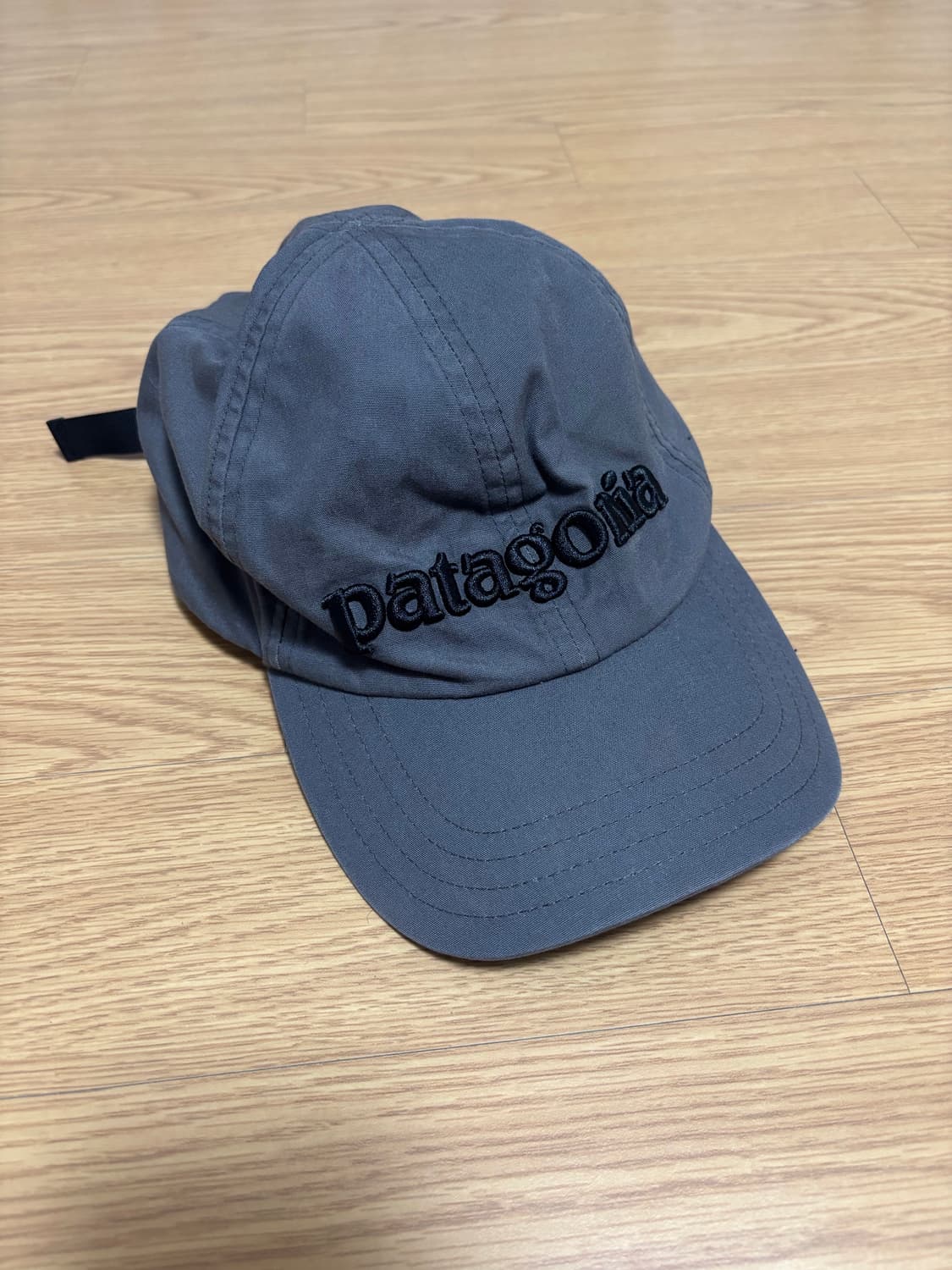 파타고니아 볼캡 모자 다크 그레이 블랙  상품이미지1