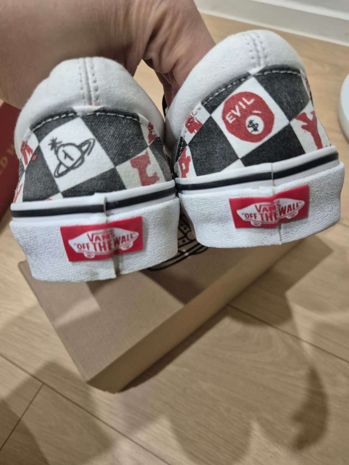 반스X비비안웨스트우드 275 상품이미지3