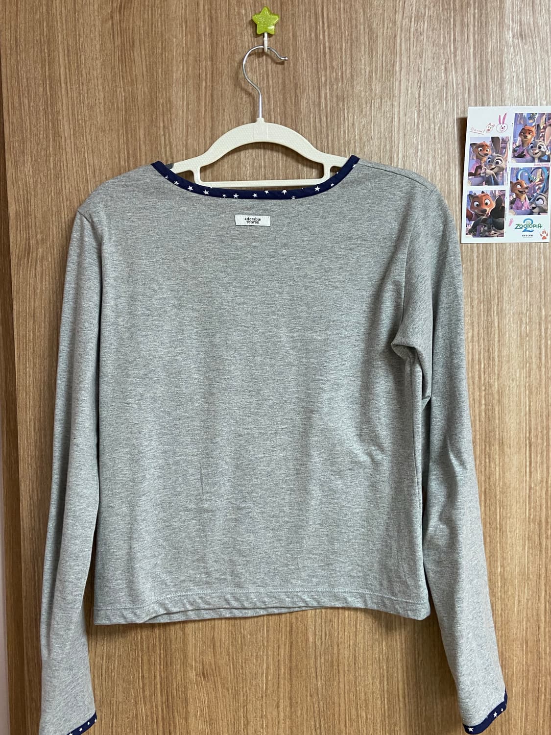 RONRON 론론 스타패치 블로킹 헨리넥 롱슬리브 그레이 상품이미지6