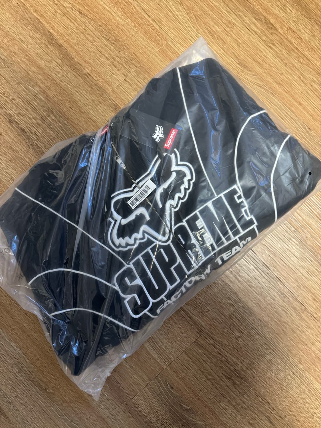 (L) 슈프림 X 폭스 레이싱 집업 후드 스웨트셔츠 블랙 25FW 상품이미지2