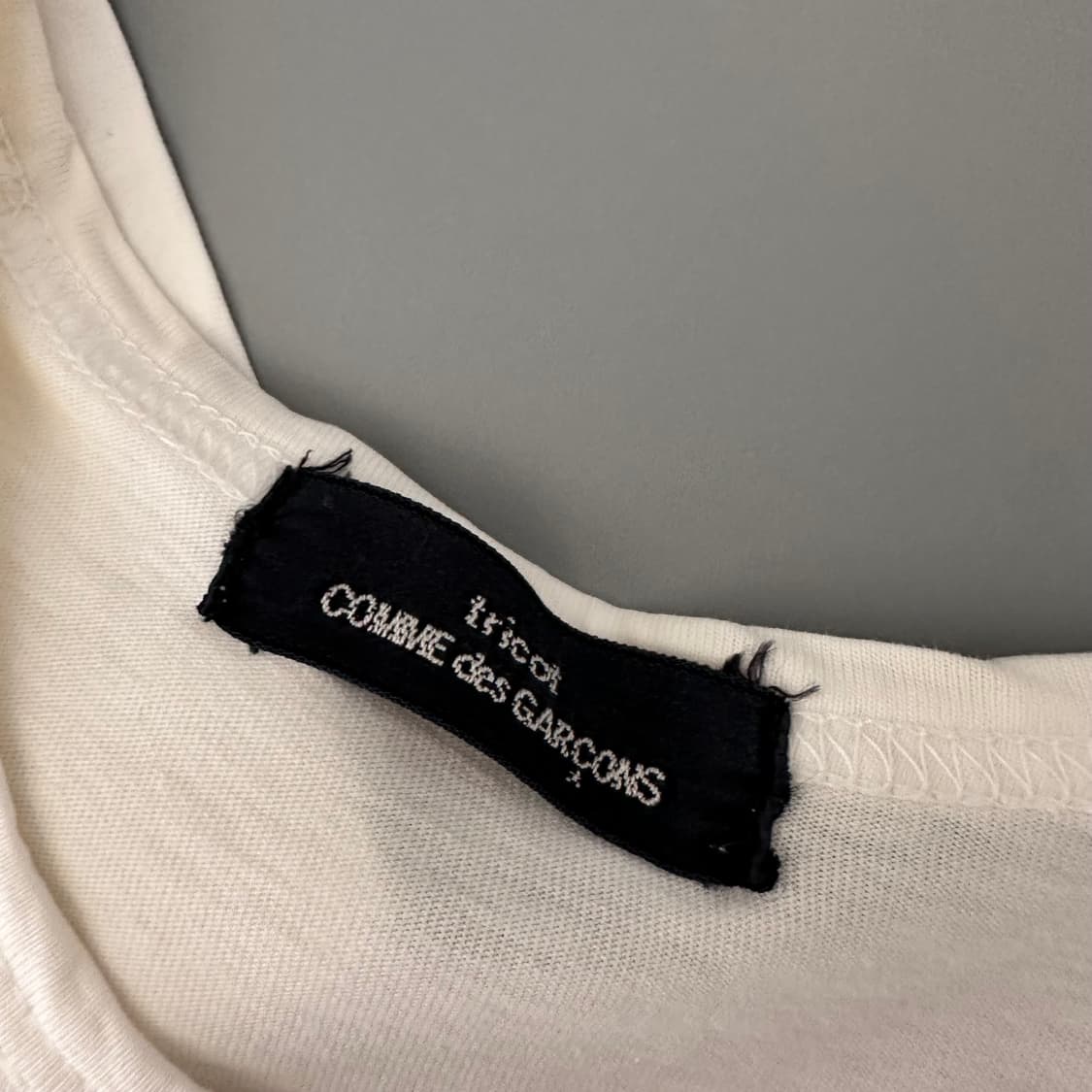 트리콧꼼데가르송 comme des garcons 디테일 반팔 티셔츠 상품이미지5