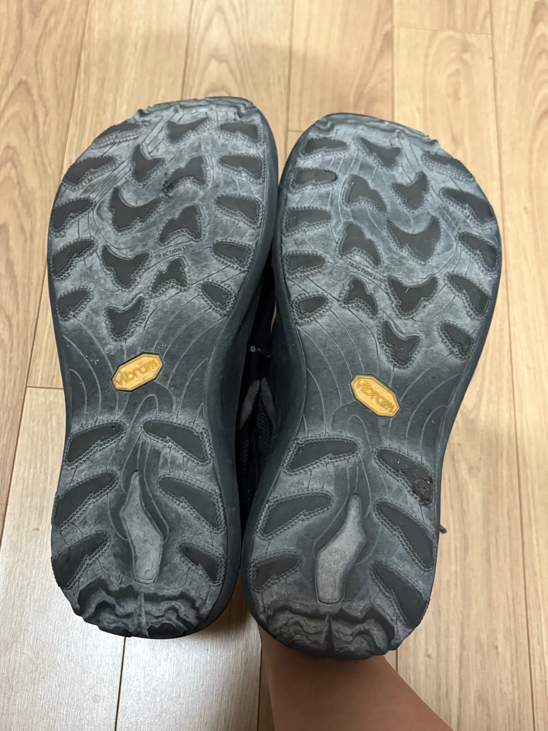 로아 셀라 블랙 43 상품이미지2