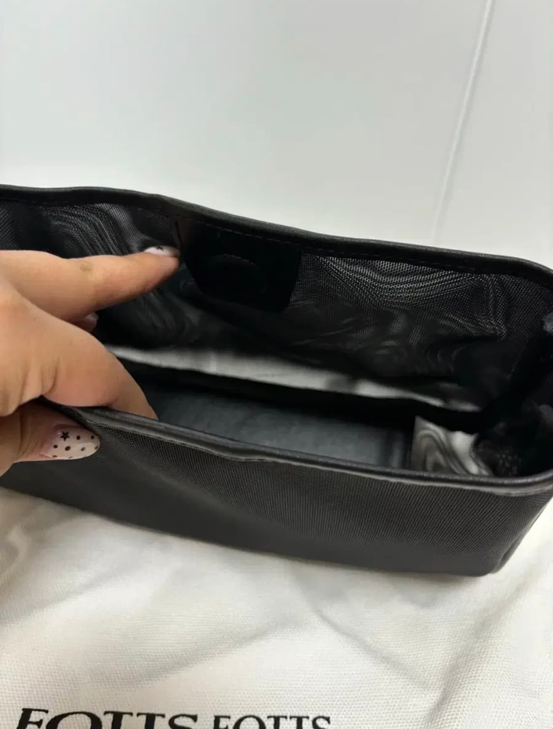 fottsfotts(포츠포츠) - 매쉬백 블랙 상품이미지3