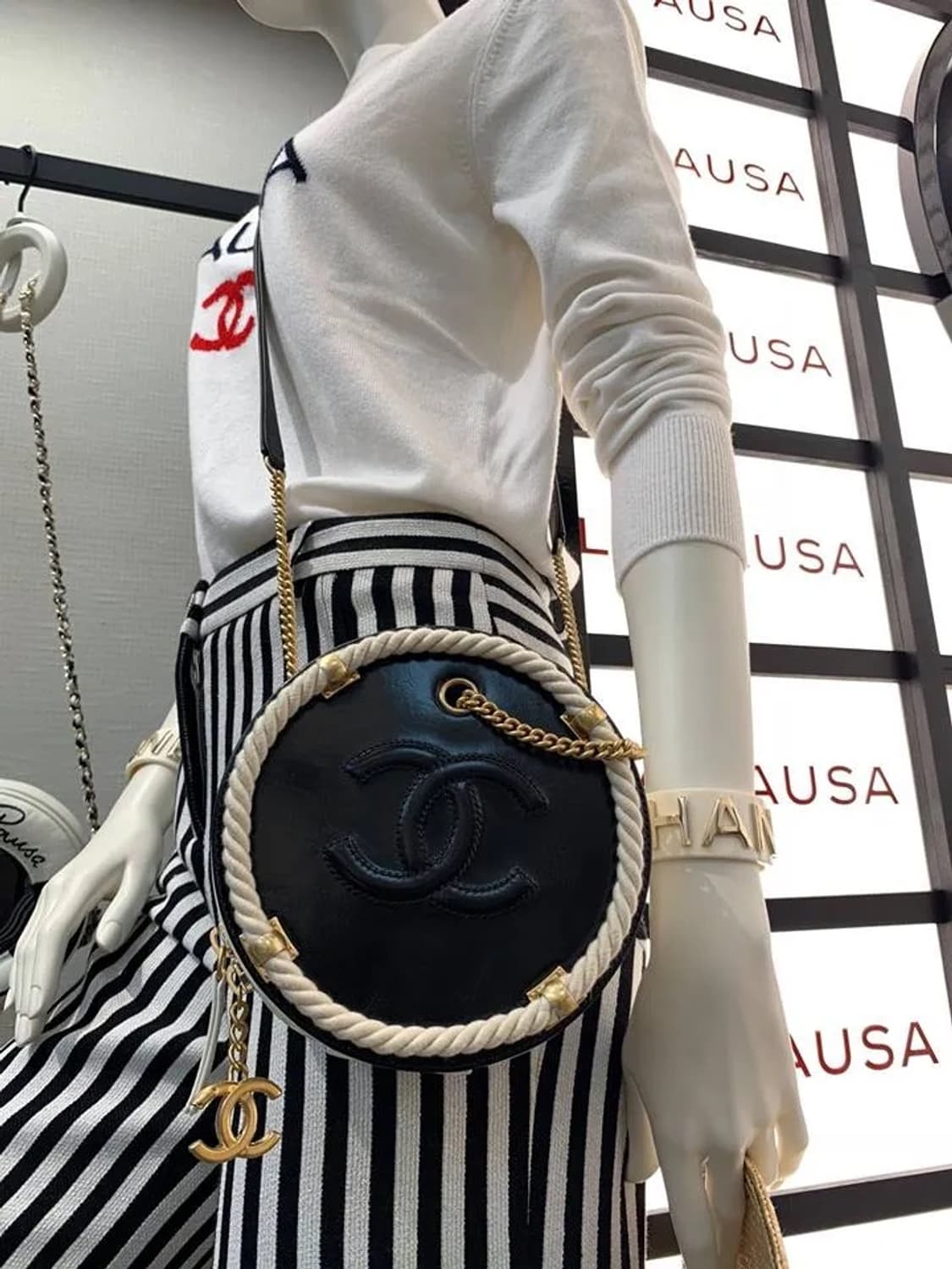 [정품] 샤넬 AS0075 크럼블 카프스킨 앙 보그 라운드 사첼백 시즌백 상품이미지10