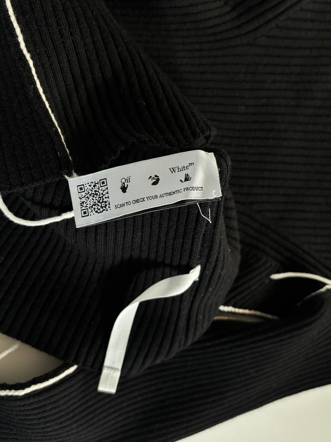 Off White 오프화이트 골지 터틀넥 니트 상품이미지8