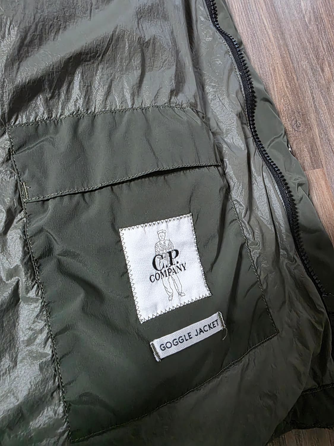 Cp company 컴퍼니 고글패딩 52사이즈 상품이미지5