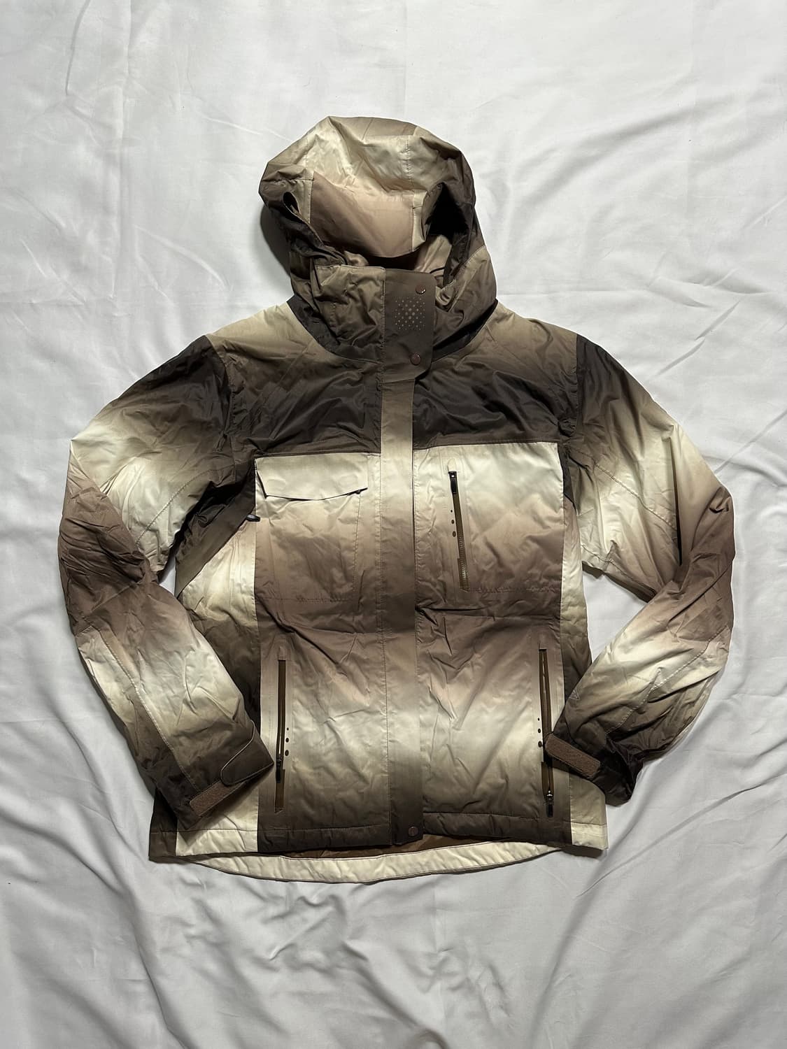 컬럼비아 그라데이션 멀티컬러 바람막이 상품이미지2