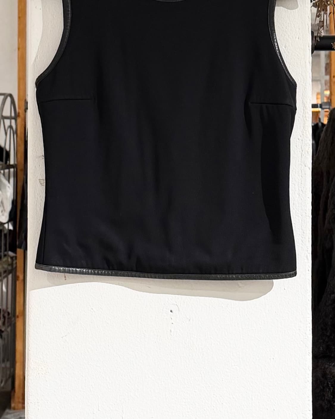 구찌 aw99 블랙 네오프렌 레더 트림 탱크탑 베스트  상품이미지5