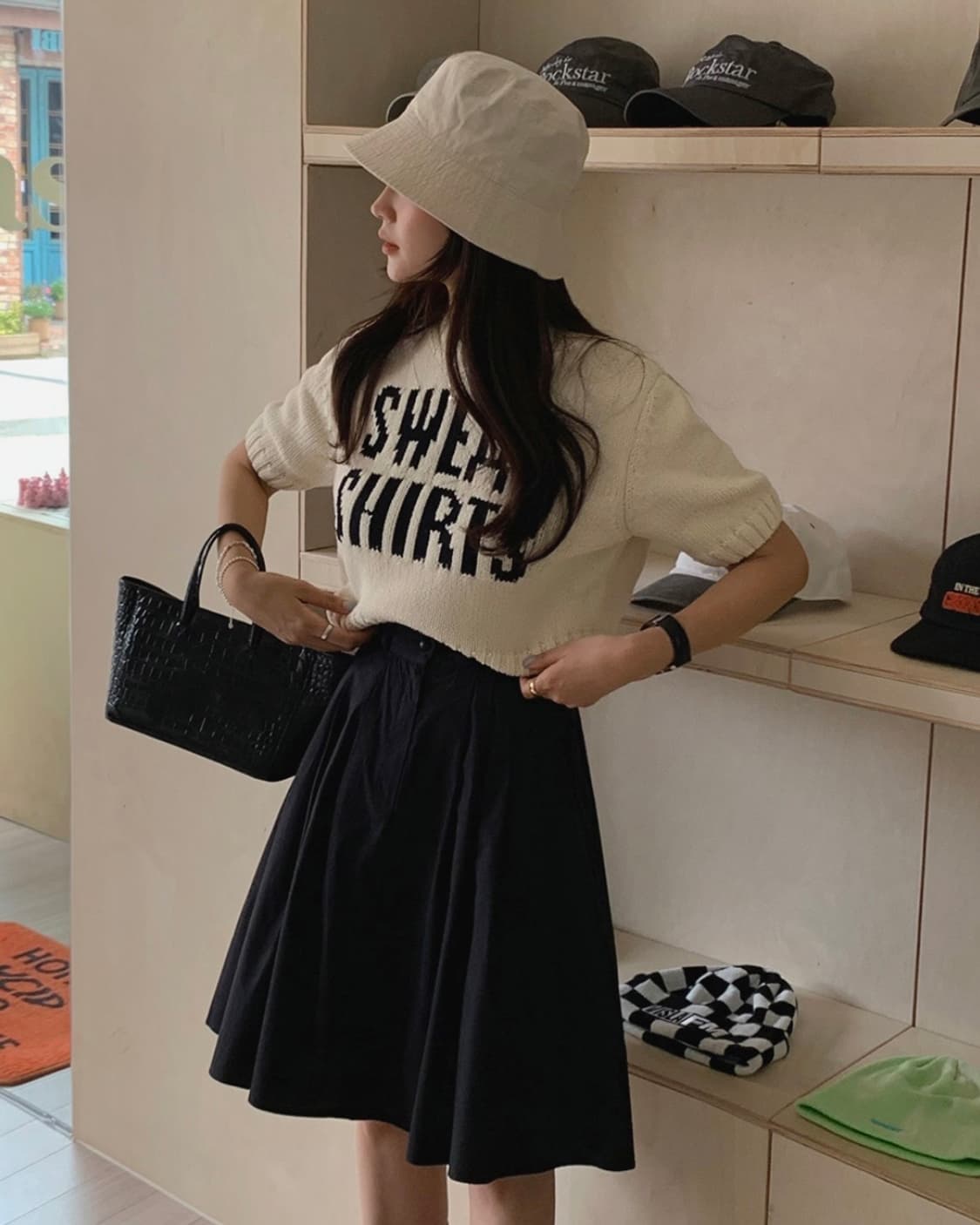 레터링 크롭 반팔 니트 상품이미지1