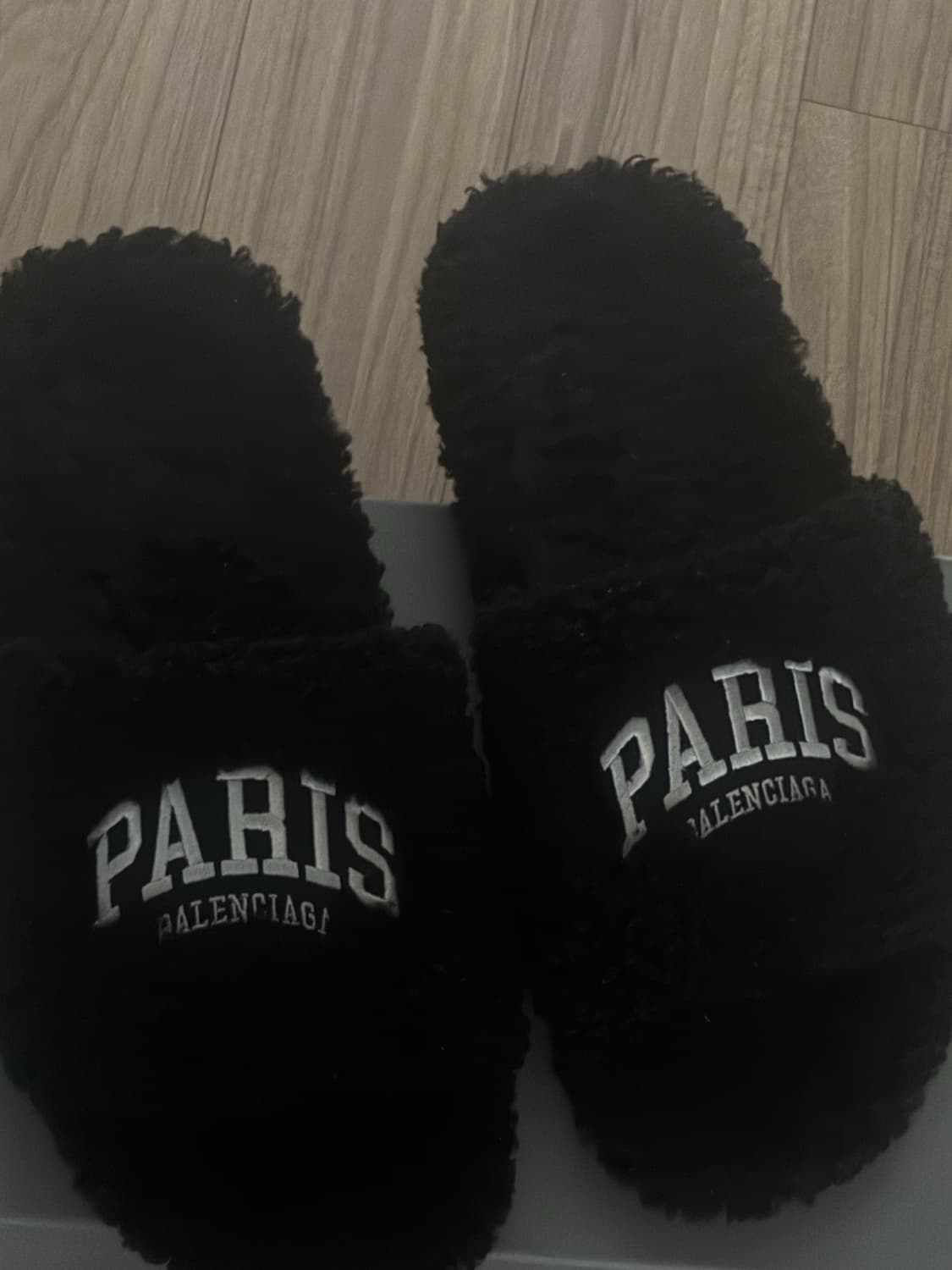 발렌시아가 털 슬리퍼 상품이미지2