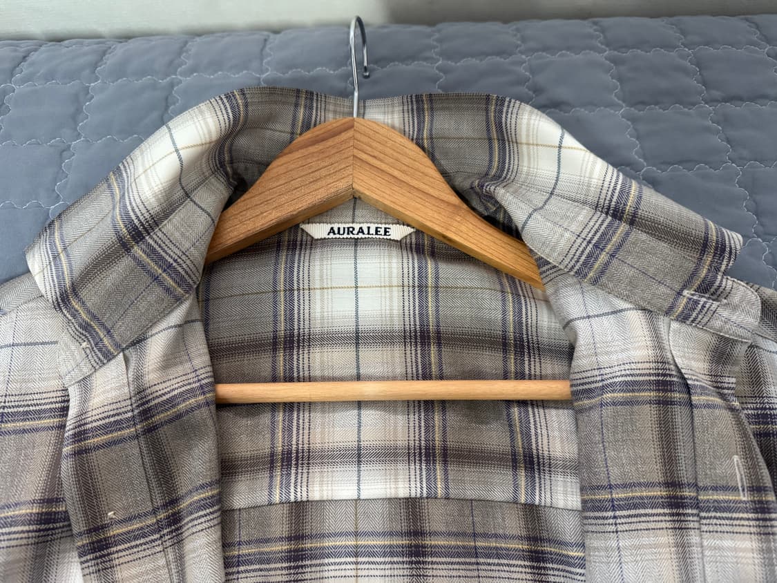 오라리 슈퍼 라이트 울 체크 셔츠 라이트 브라운 체크 - 23AW  상품이미지2