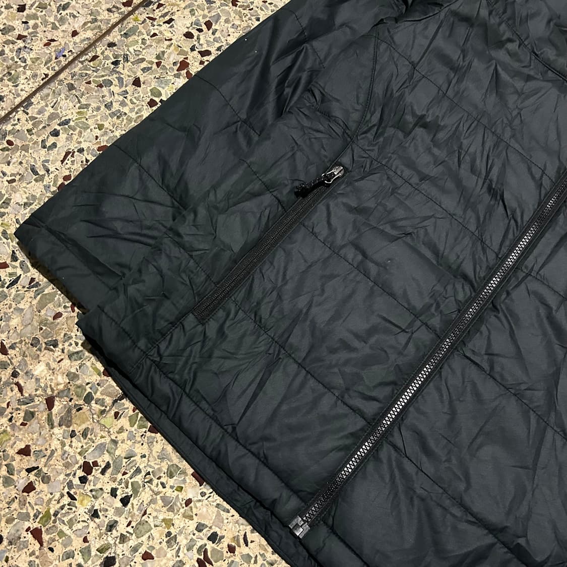 콜롬비아(Columbia) 블랙 경량패딩 지켓 상품이미지3