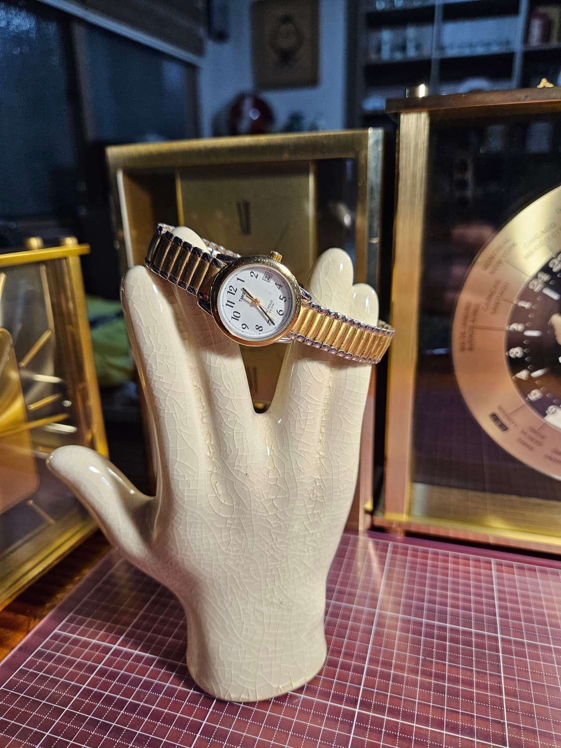 타이맥스 여성용 인디글로 스프링벤드형 빈티지 쿼츠 시계 상품이미지1