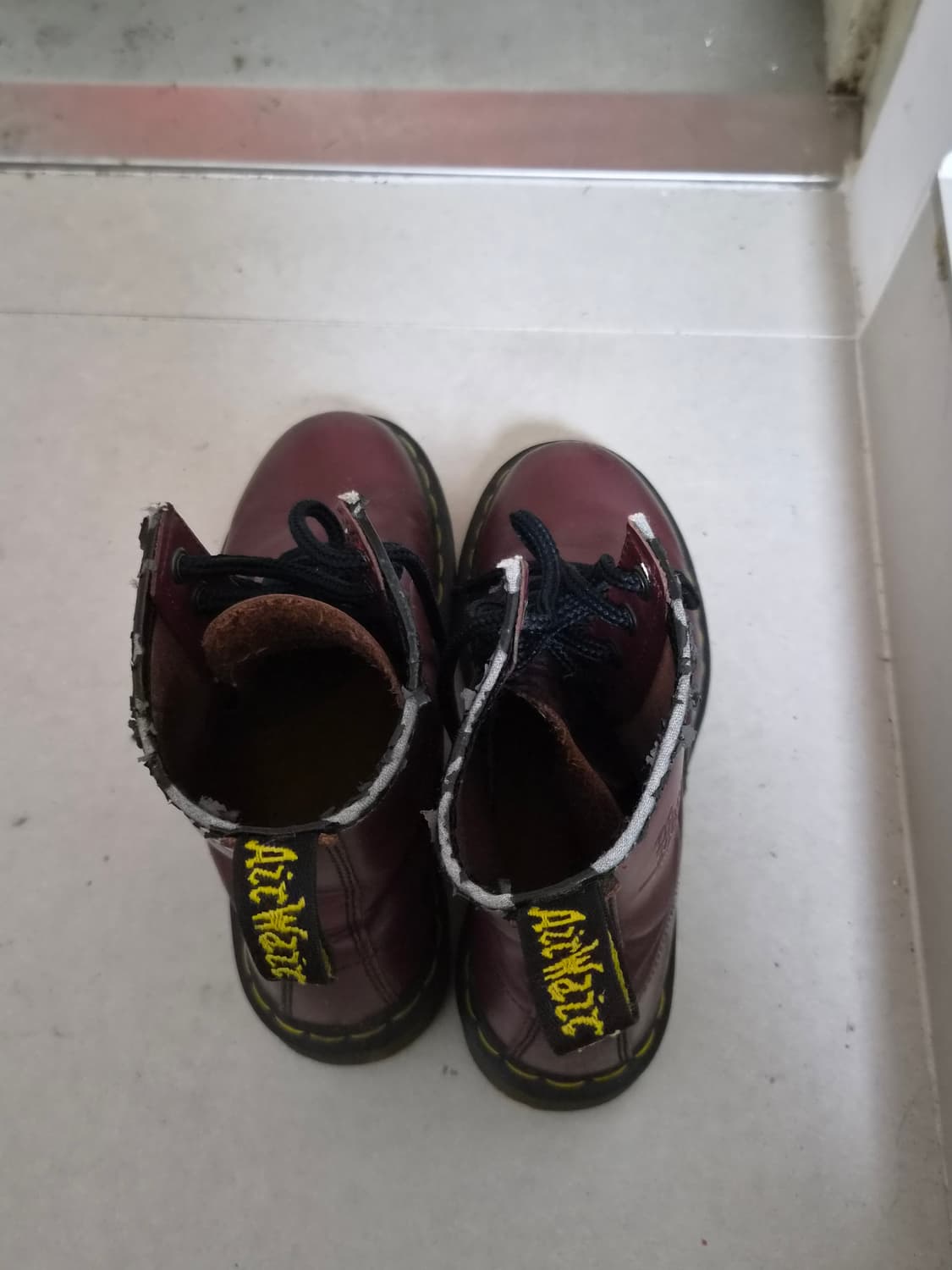 닥터마틴 8홀 체리레드 230 상품이미지2