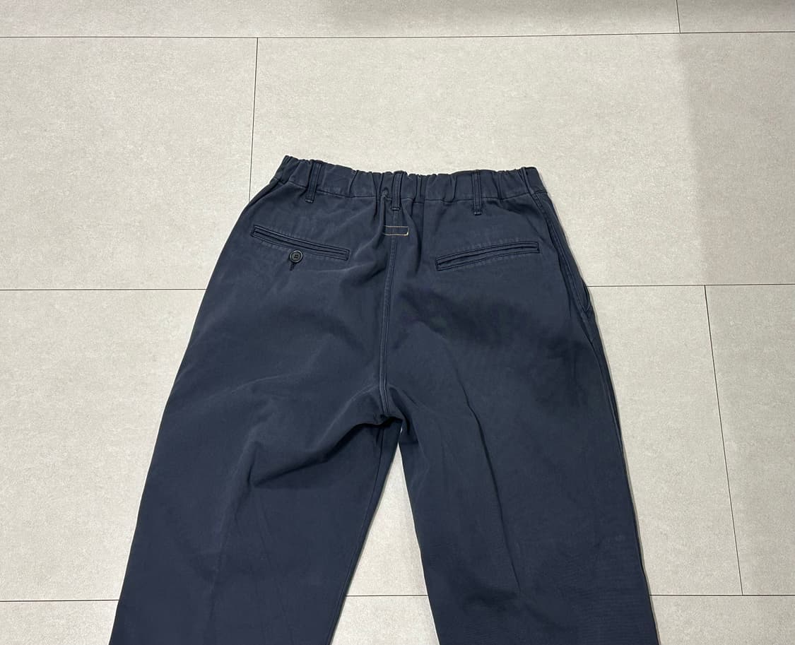 [L] 더레스큐 스탠다드 이지 슬랙스 워시드 네이비 상품이미지5