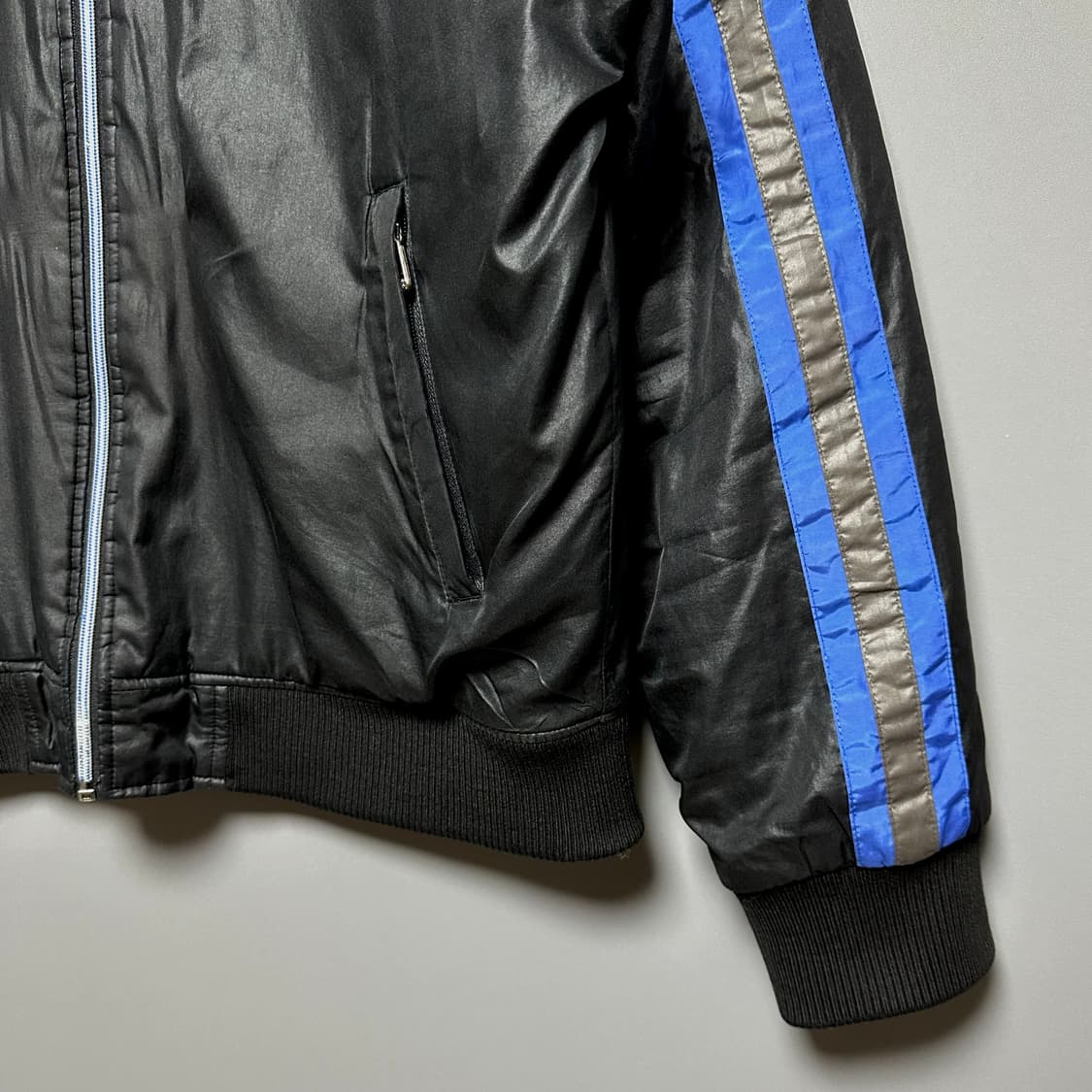 [L]엄브로 블랙 바람막이 누빔 자켓 상품이미지3