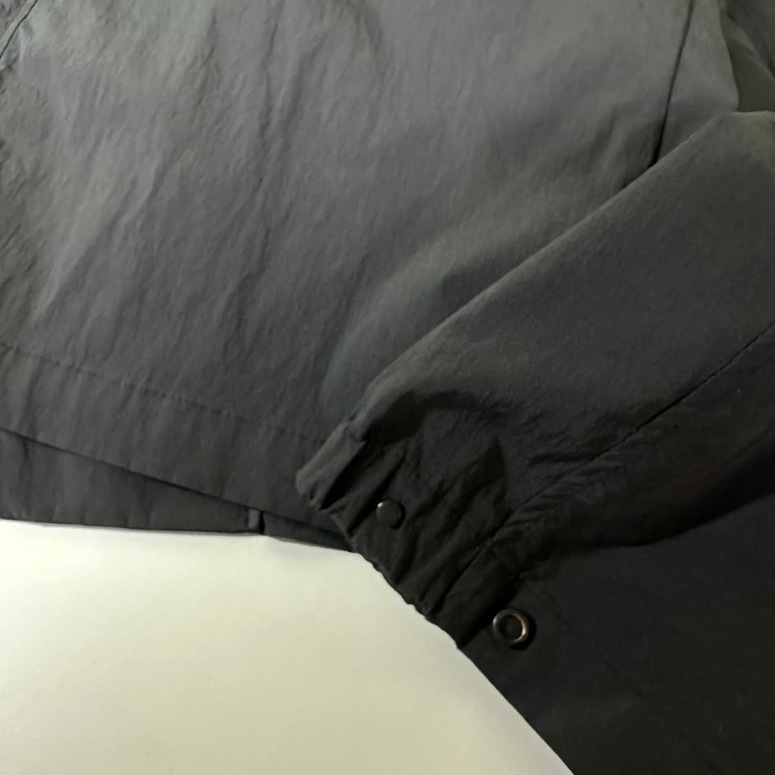 M 95 일꼬르소 블랙 간절기용 나일론 트렌치코트 상품이미지6