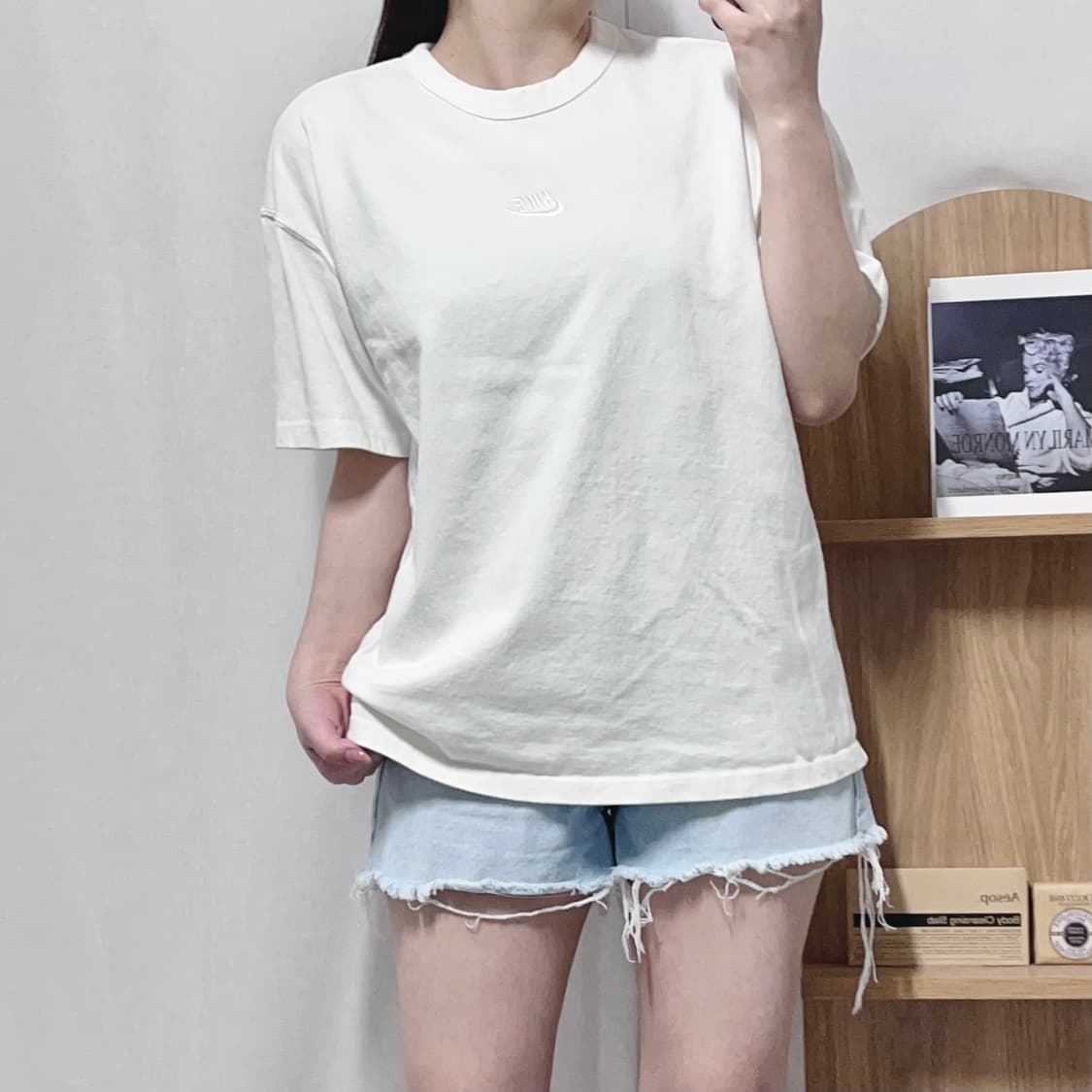 [정품] 나이키 아이보리 중앙 화이트스우시 반팔티 [ XL ] 상품이미지2