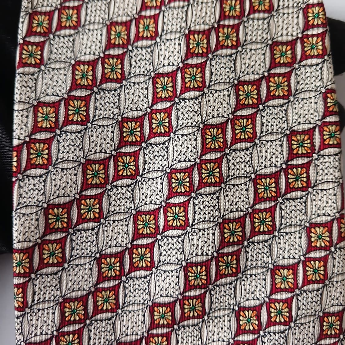 아쿠아스큐텀 실크 베이지&레드 넥타이 9.7cm A+등급 A19156
 상품이미지7