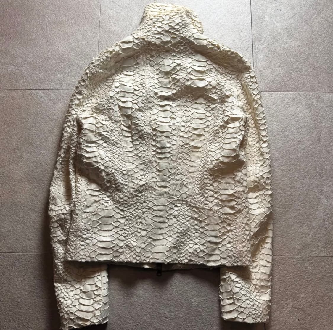 Yasuyuki Ishii 파이톤 하이넥 재킷 상품이미지4