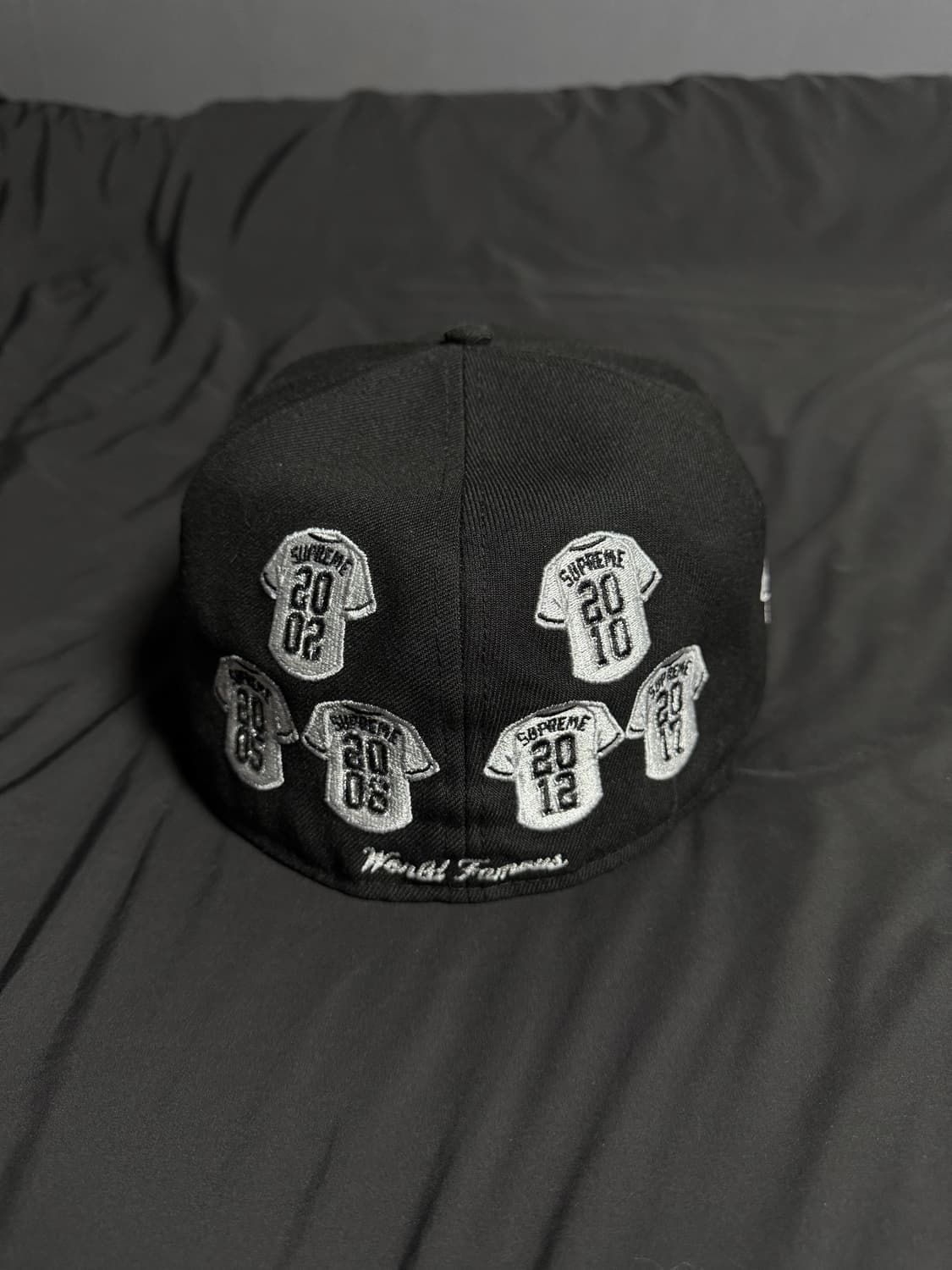 [734] 24FW 슈프림x뉴에라 저지 박스로고 블랙 상품이미지2