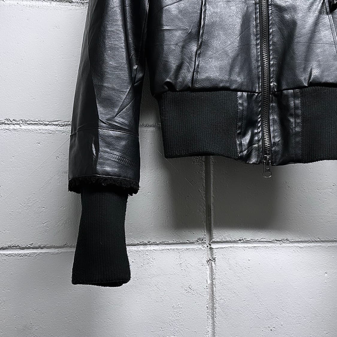 Glad news crop leather jaket 상품이미지2