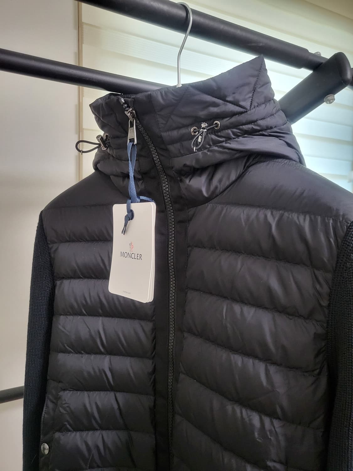 24FW 몽클레어 트리콧 후드 니트패딩 L 상품이미지4