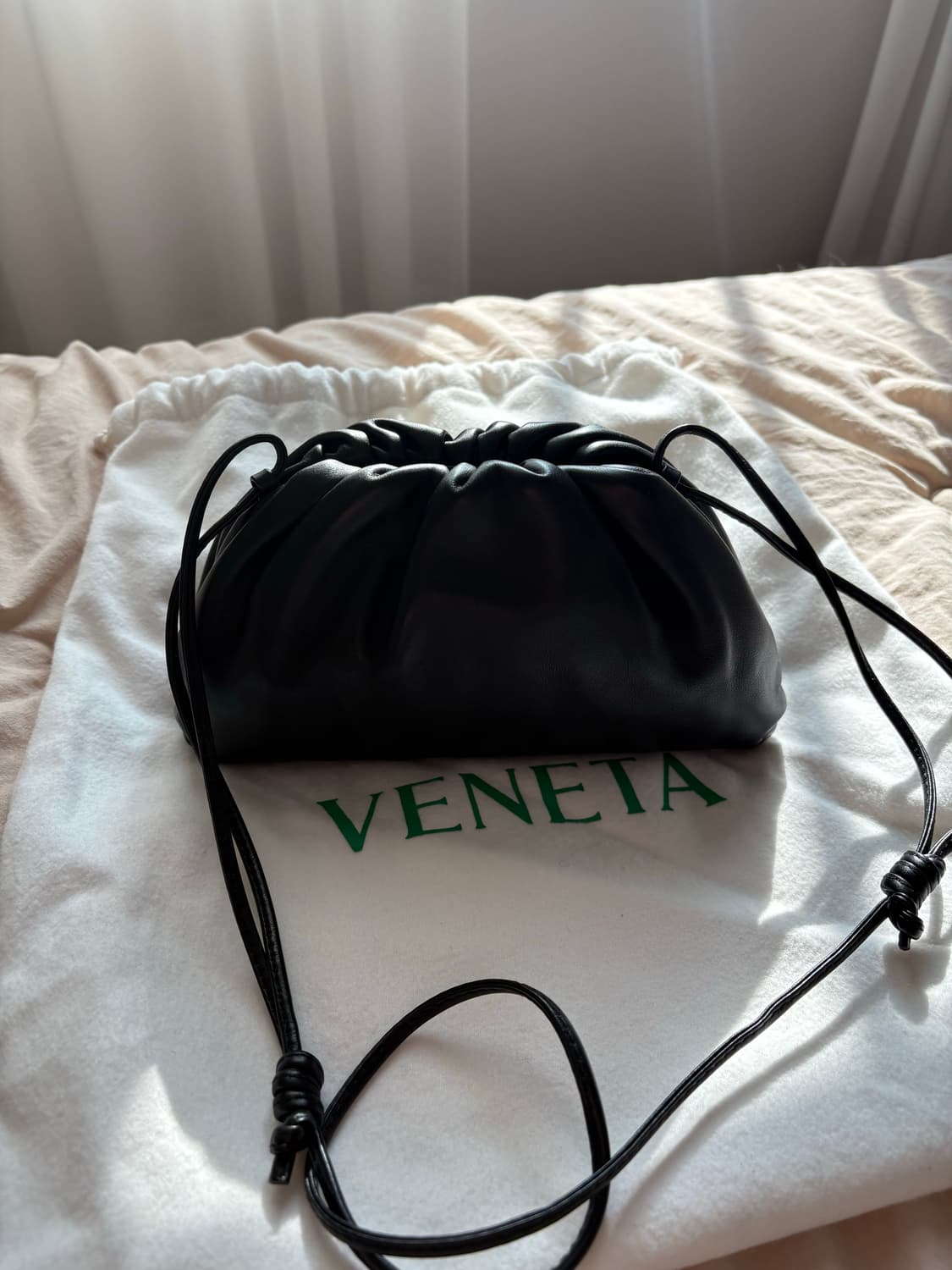 보테가베네타 만두백 미니 상품이미지1