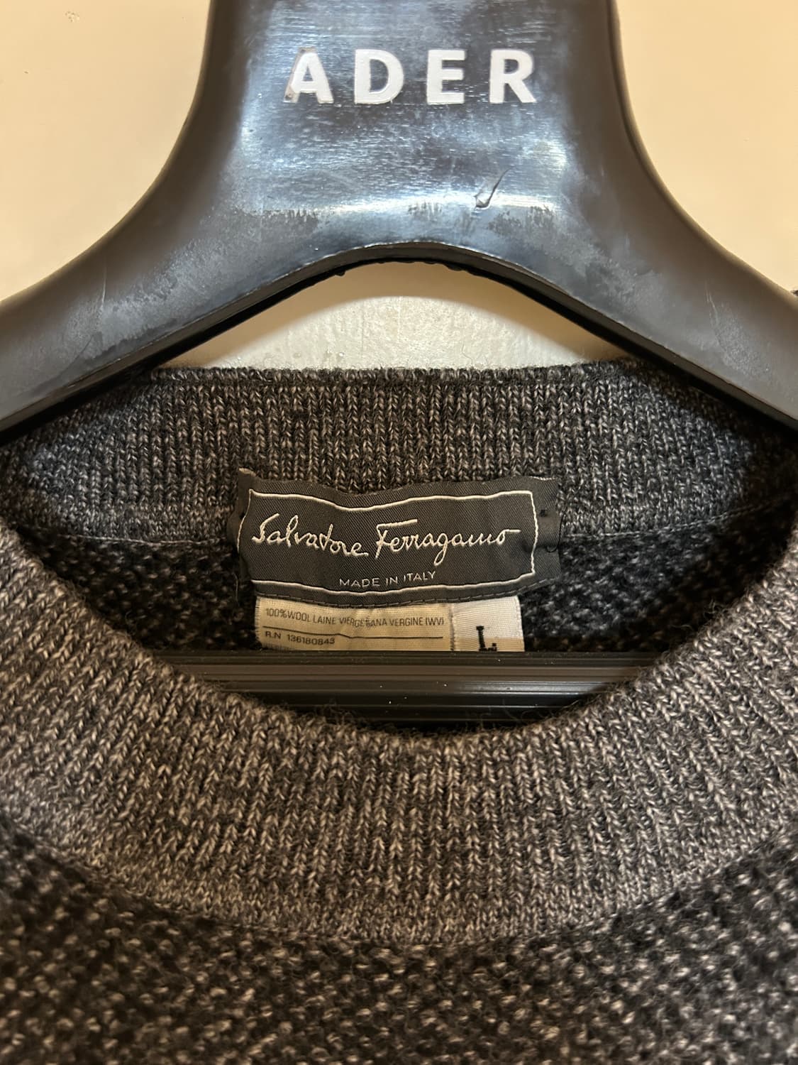 페라가모 니트 상품이미지2