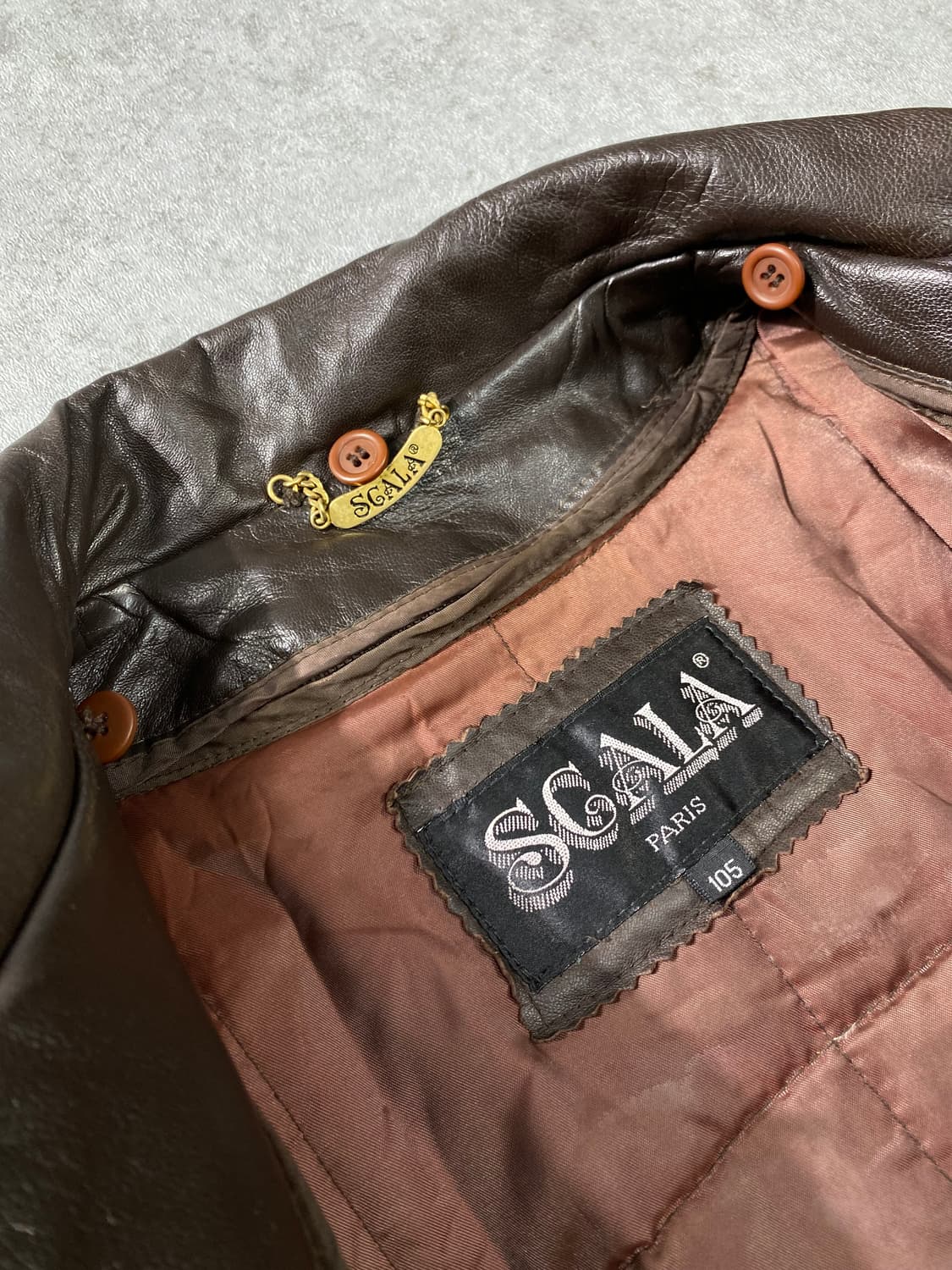 [105] 90s SCALA Paris 브라운 양가죽 레더 코트 상품이미지10