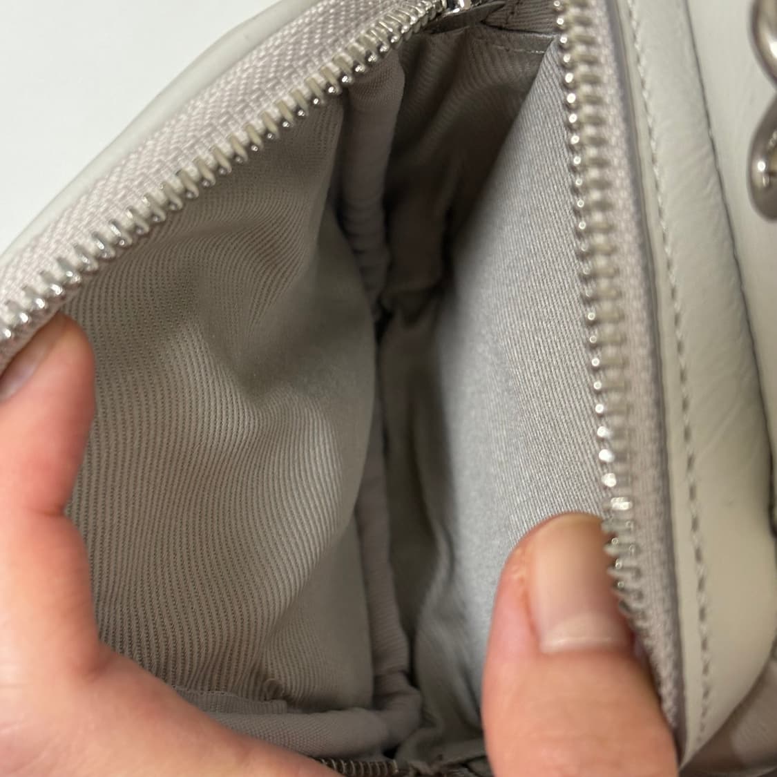 분크 퍼펙 멀티 포켓 숄더 S 아이보리 풀구성 상품이미지5