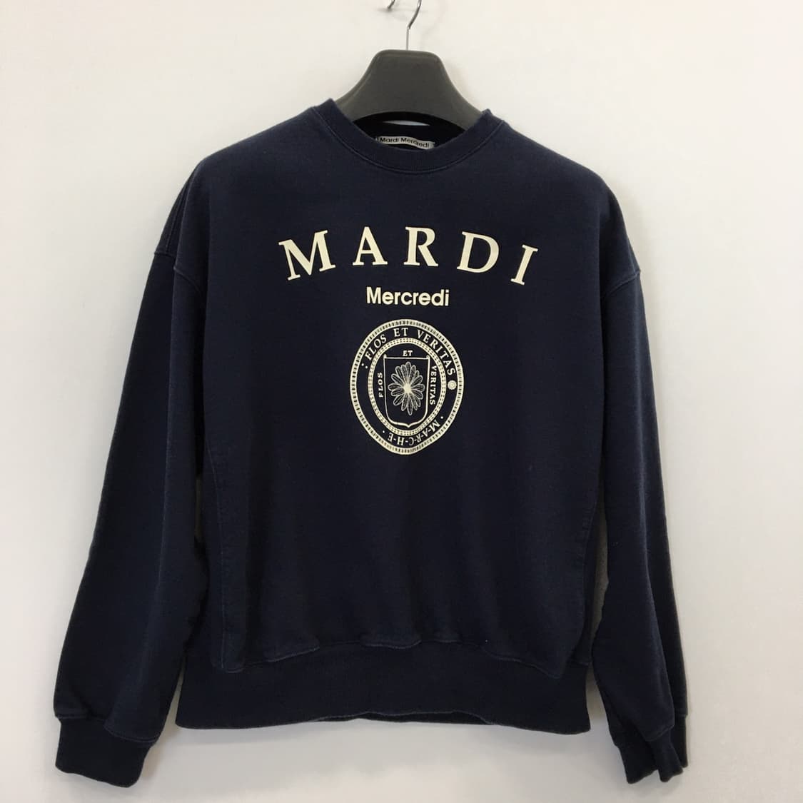 마르디 메크르디 스웻셔츠 FREE  상품이미지1