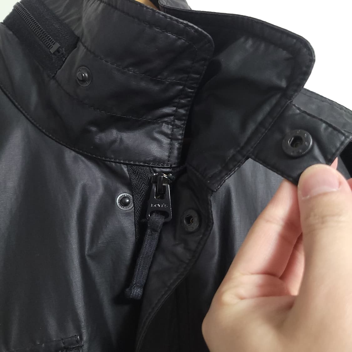 (M) LEVI'S 리바이스 블랙 넥버클 유광 밀리터리 자켓 점퍼 상품이미지3