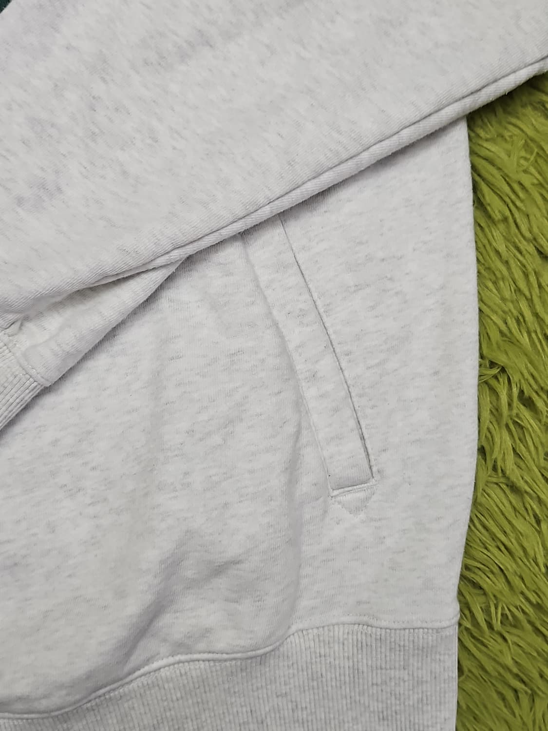 엄브로 빅로고 반집업 맨투맨 (L) 상품이미지3