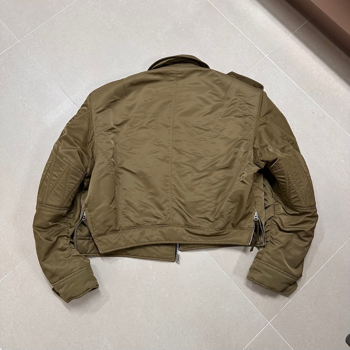 렉토 23fw 툴루즈 나일론 봄버 M 상품이미지8