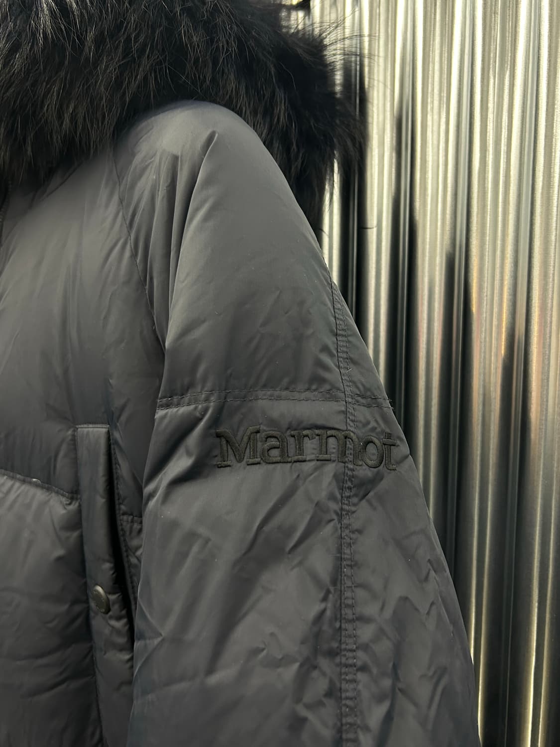 마모트 Marmot클래식 구스 다운 라쿤 후드 네이비 상품이미지9