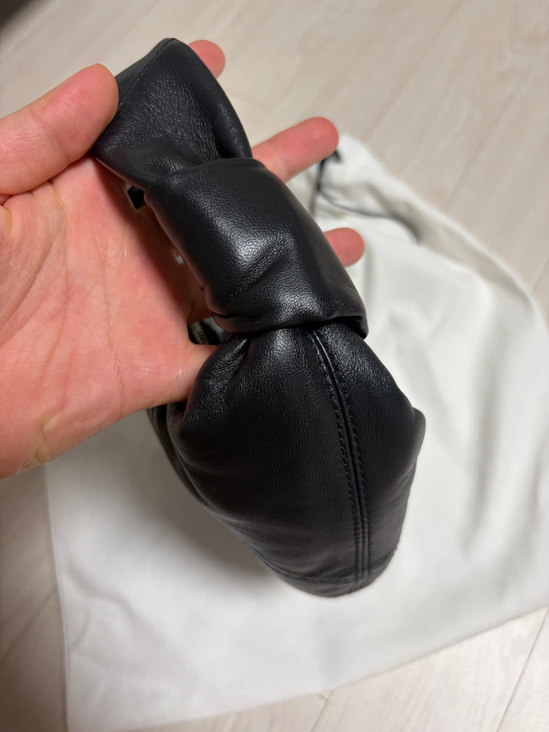 르메르 포춘백 미니(양가죽 블랙) 상품이미지2