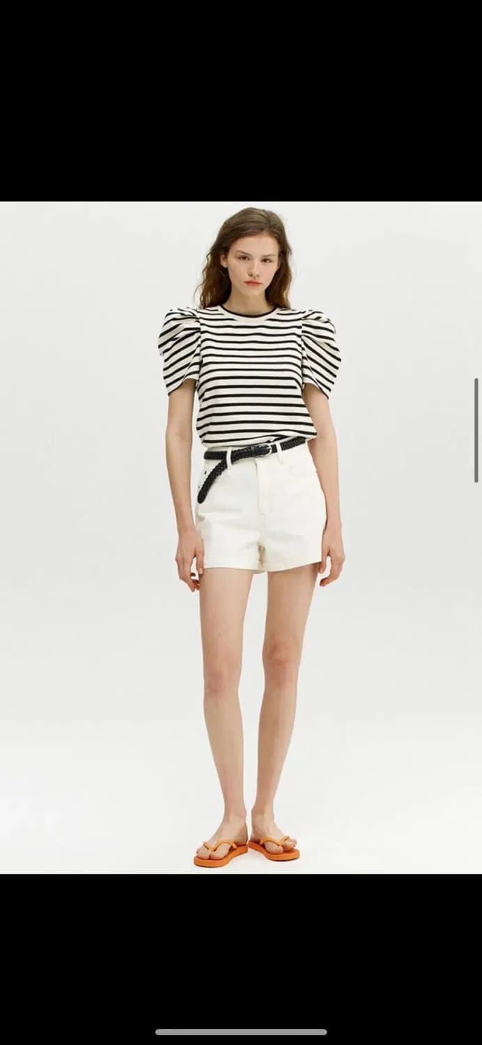 앤유ANAHEIM Puffed detail shoulder T-shirt 상품이미지1