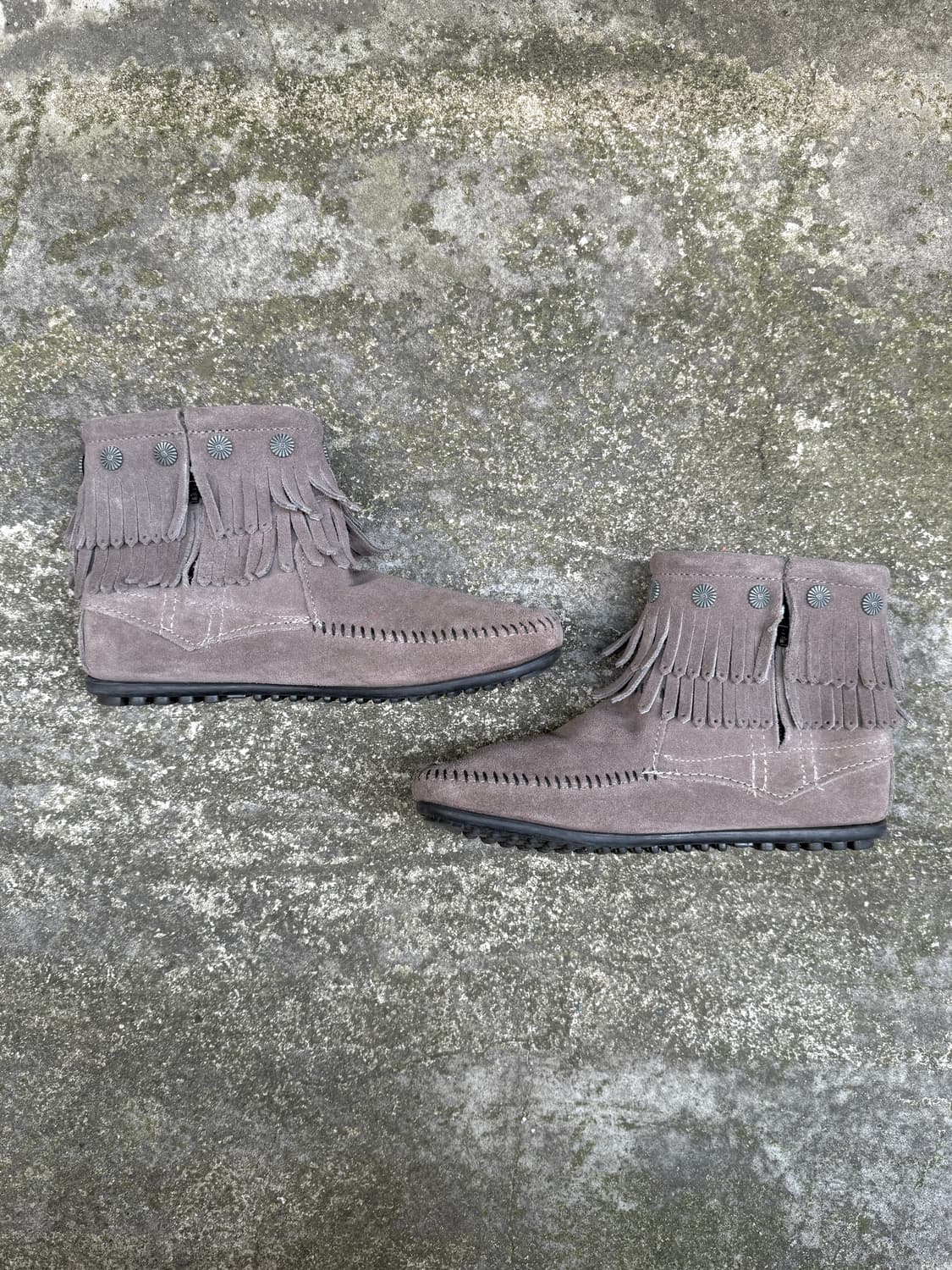 미네통카 프린지 모카신 상품이미지9