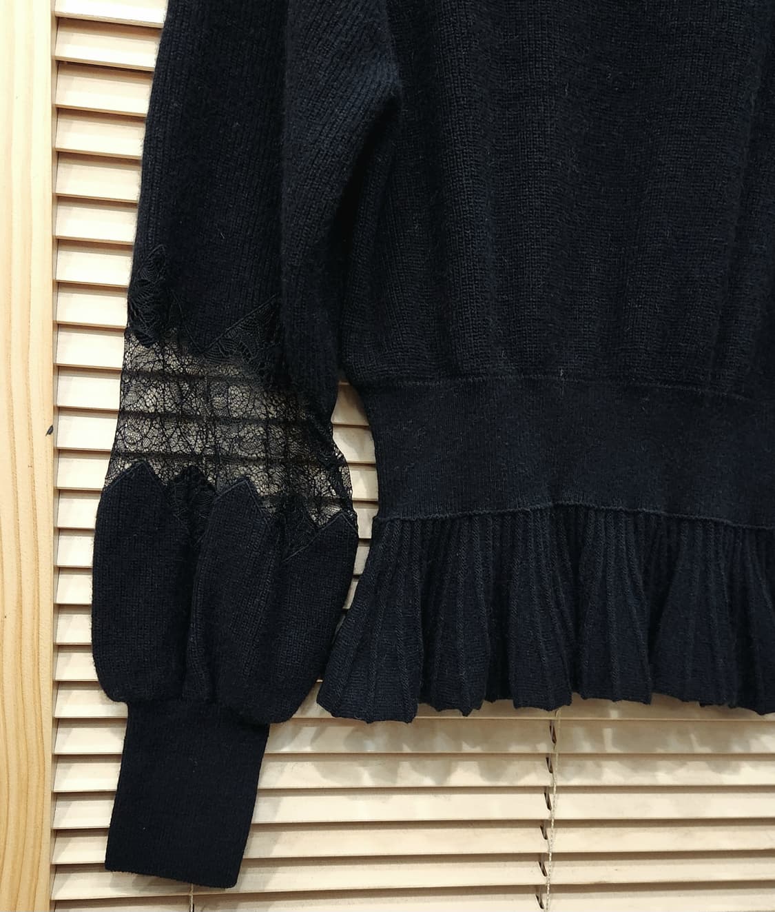 (새상품)에고이스트 벌룬시스루소매 프릴니트66 상품이미지3