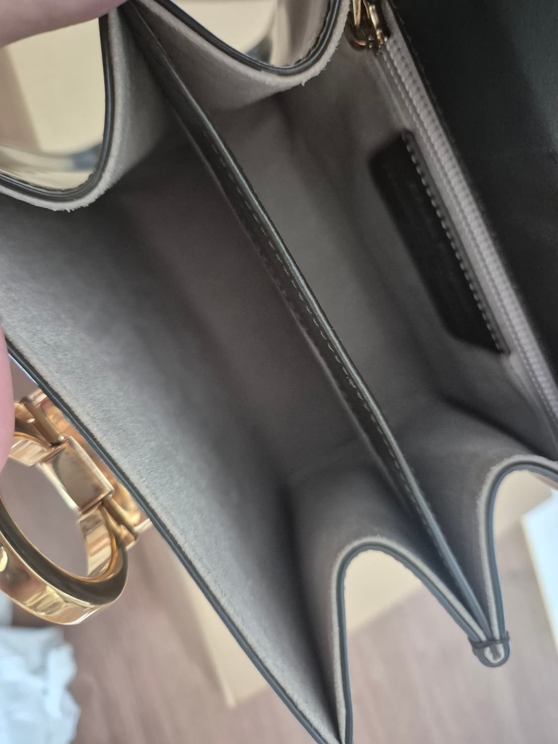 페레가모 켈리백 상품이미지7