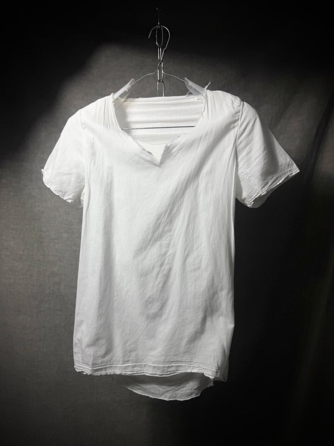 Label Under Construction Raw Edge TShirt 상품이미지1