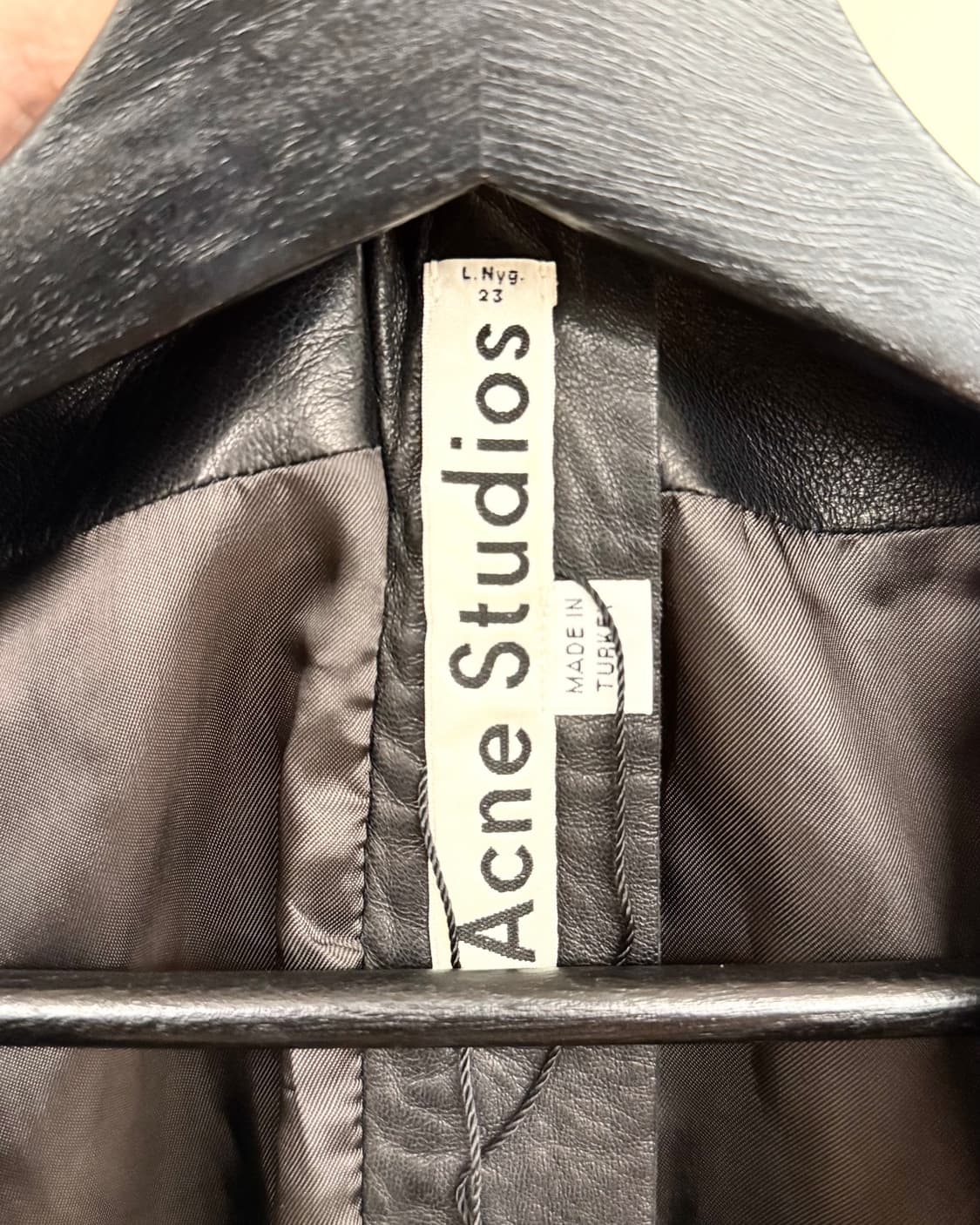 아크네 스튜디오 램스킨 브이넥 원피스 상품이미지7