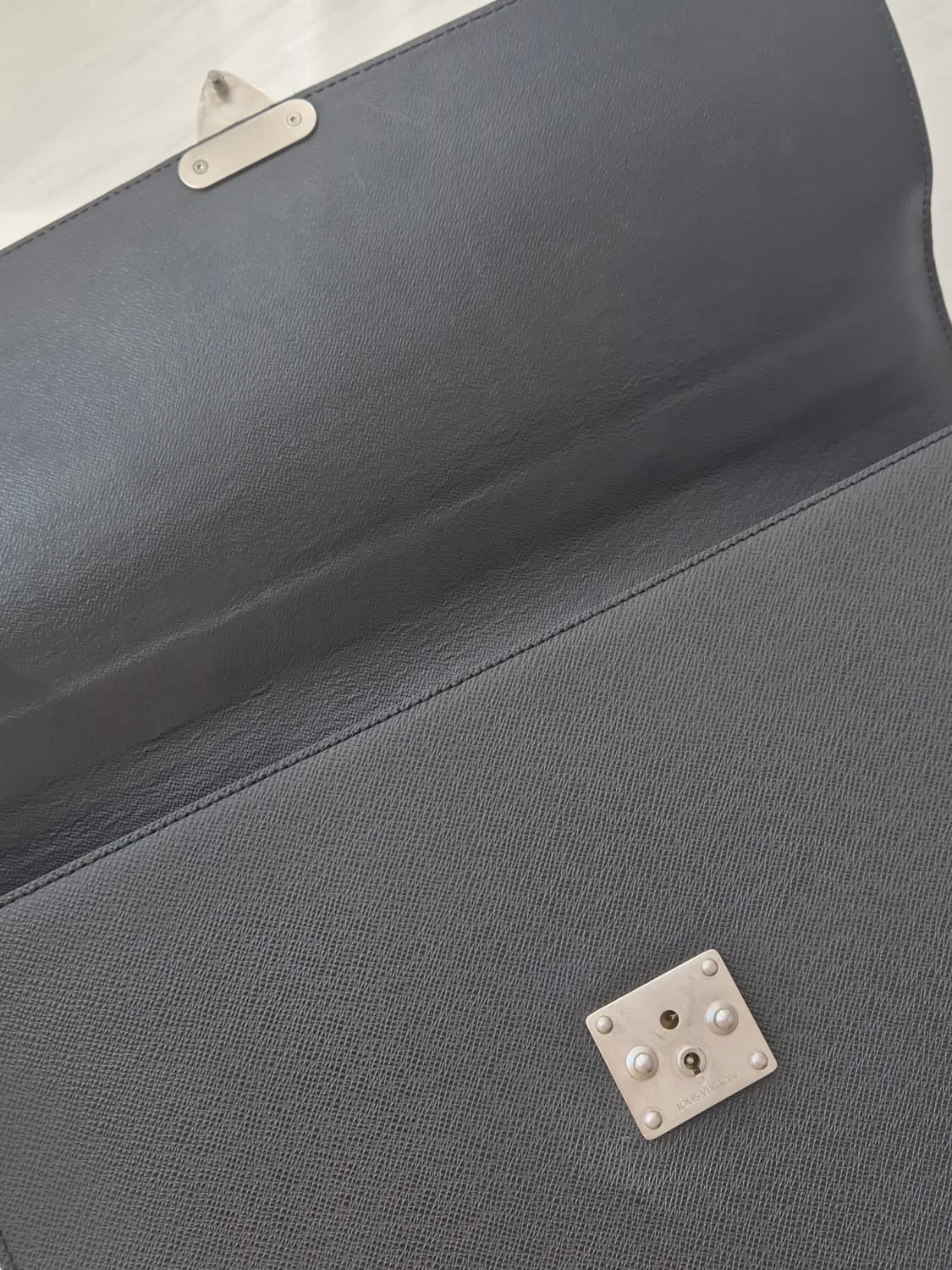 [정품] 루이비통 타이가 모스코바 서류가방 브리프케이스 블랙 상품이미지5